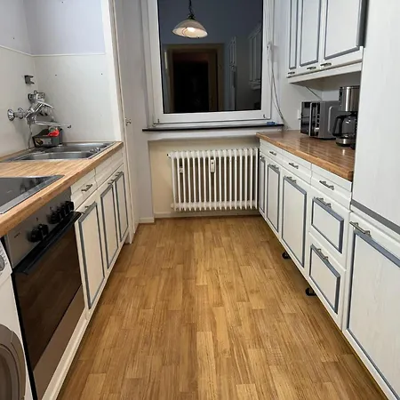 Apartment With Three And Balcony *